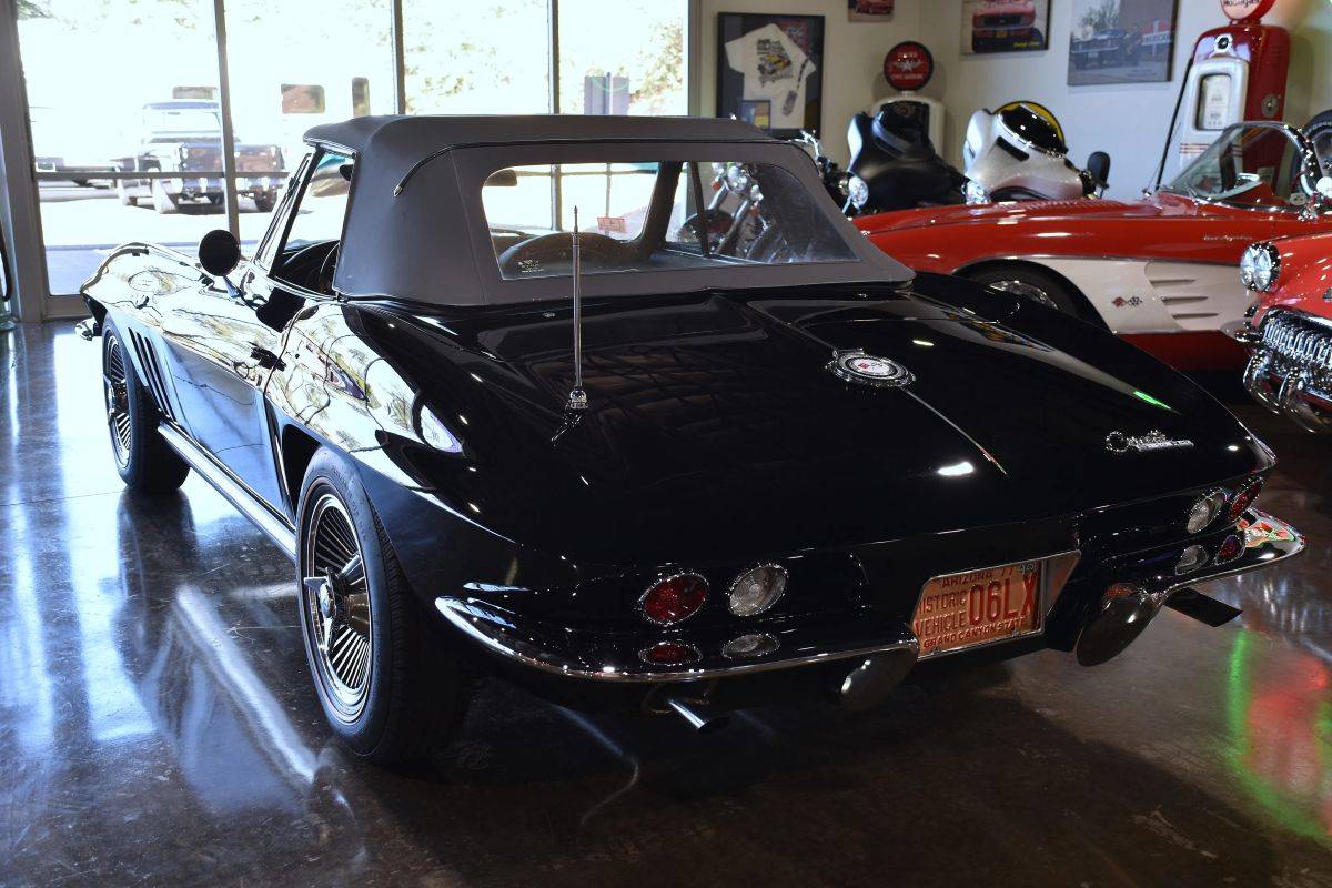 Chevrolet-corvette-1965-black-7