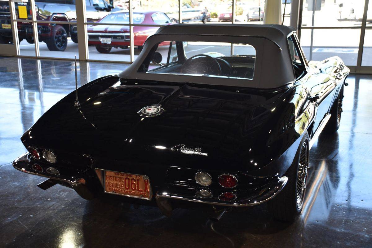 Chevrolet-corvette-1965-black-8