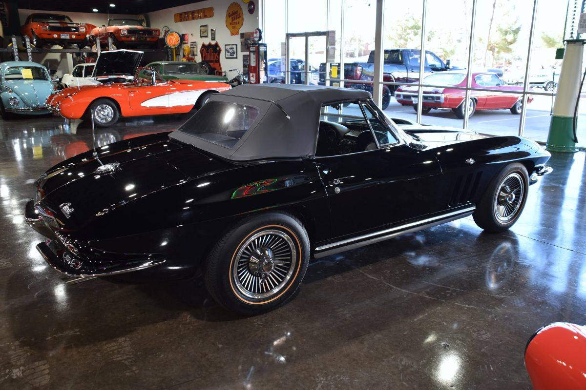 Chevrolet-corvette-1965-black-9