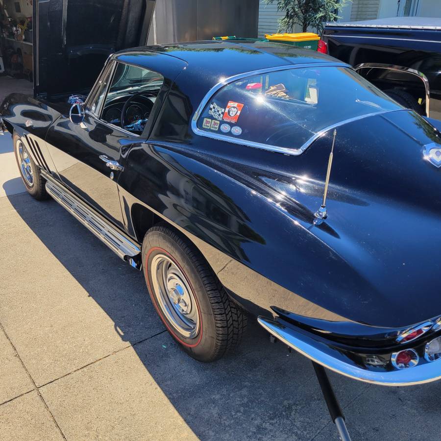 Chevrolet-corvette-1966-black-13