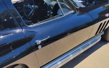 Chevrolet-corvette-1966-black-18
