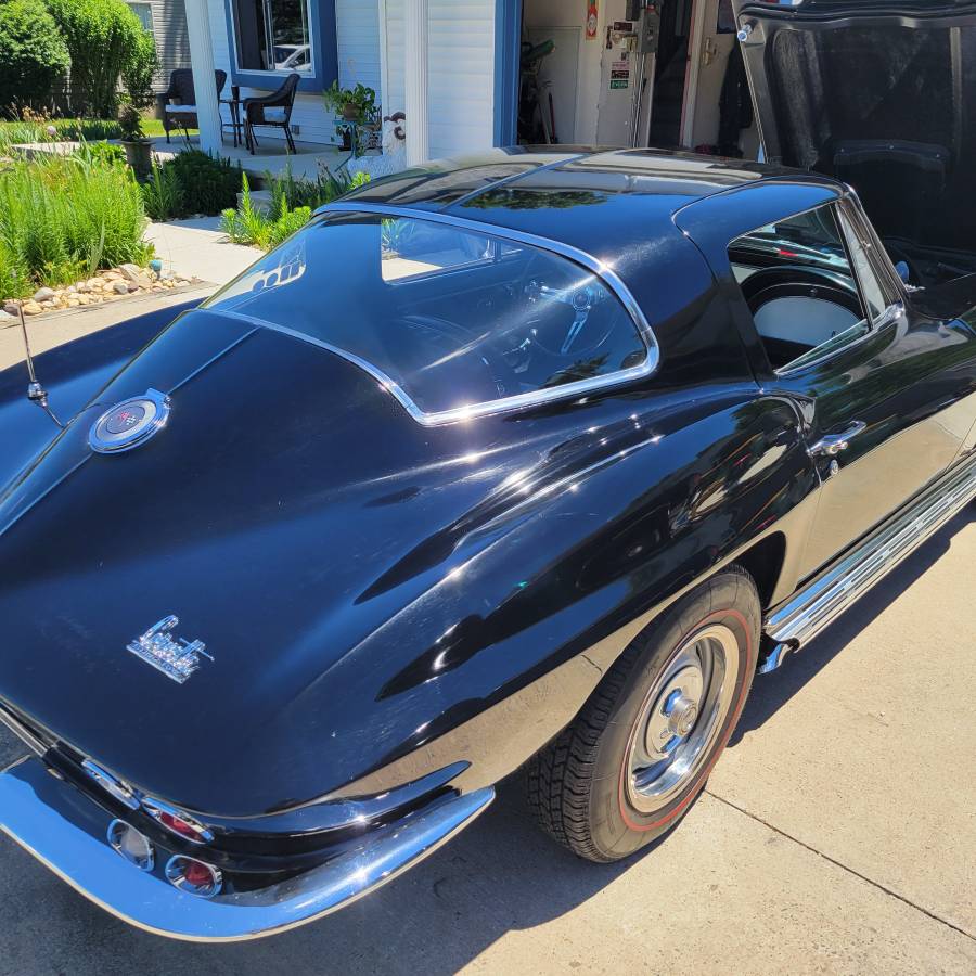 Chevrolet-corvette-1966-black-5