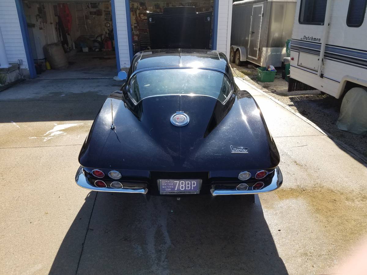 Chevrolet-corvette-1966-black-6