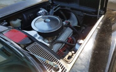 Chevrolet-corvette-1966-black-9