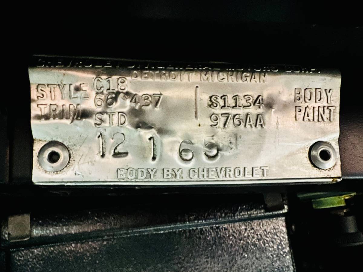Chevrolet-corvette-1966-blue-1