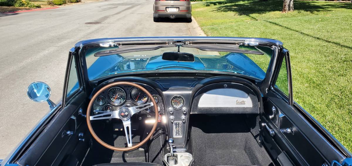 Chevrolet-corvette-1966-blue-4