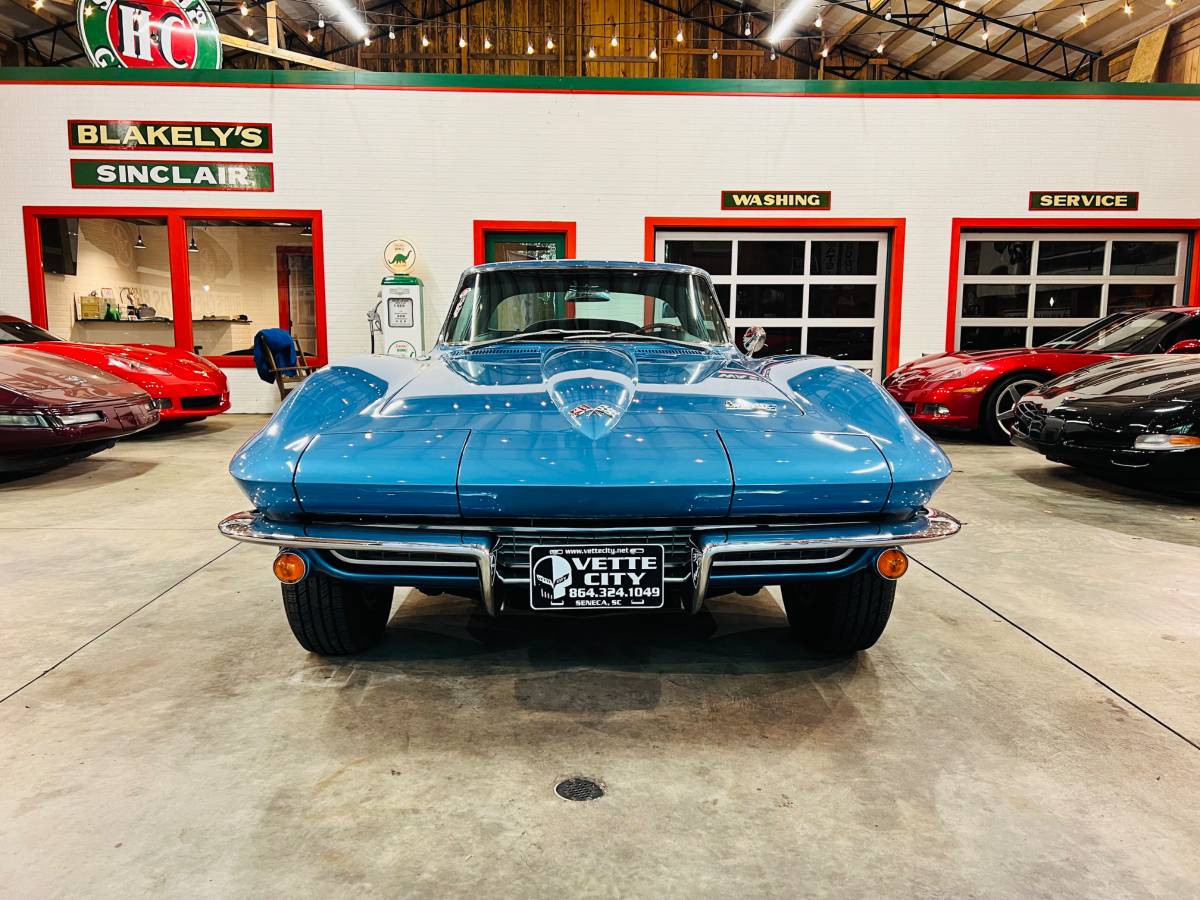 Chevrolet-corvette-1966-blue-4
