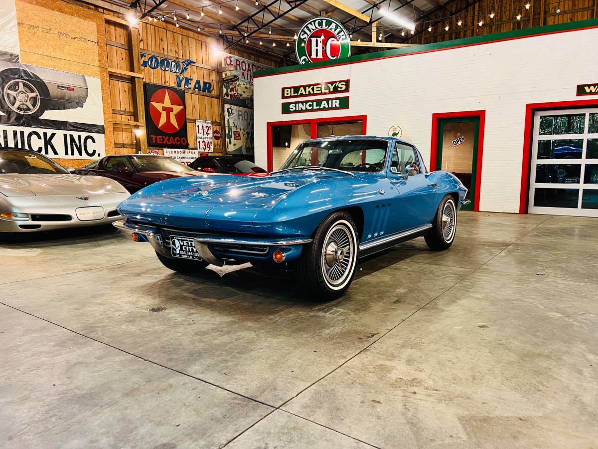 Chevrolet-corvette-1966-blue-5