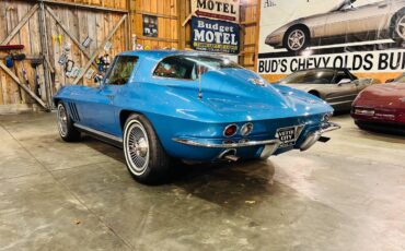 Chevrolet-corvette-1966-blue-52