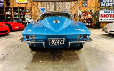 Chevrolet-corvette-1966-blue-53