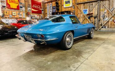 Chevrolet-corvette-1966-blue-71