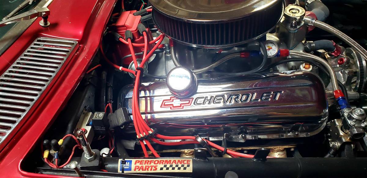 Chevrolet-corvette-1966-red-4