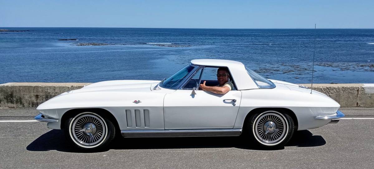 Chevrolet-corvette-1966-white-5