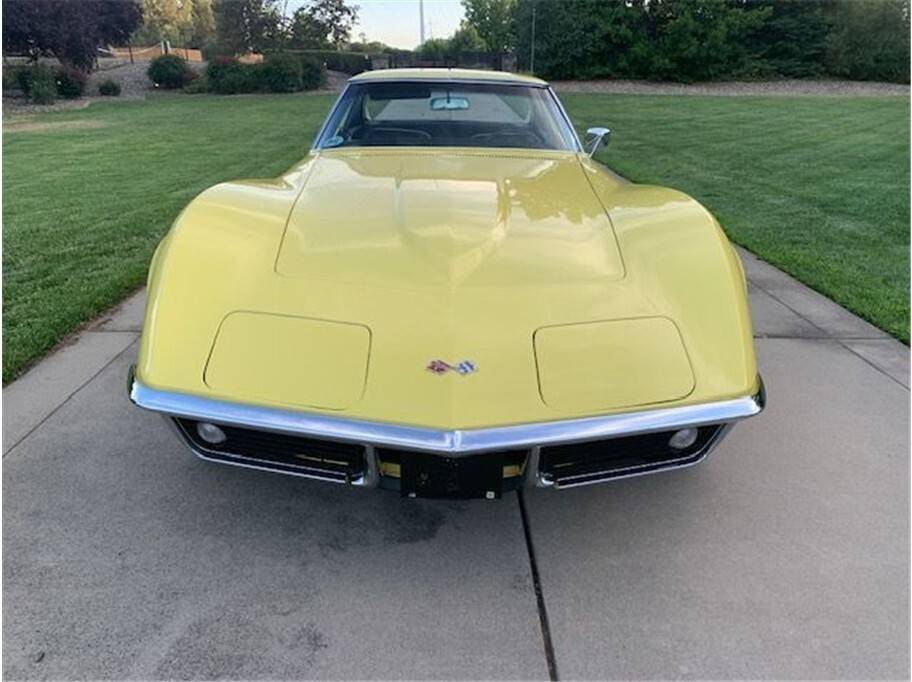 Chevrolet-corvette-1968-1