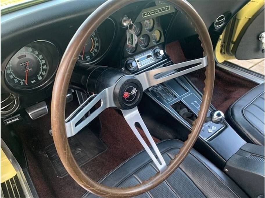 Chevrolet-corvette-1968-10