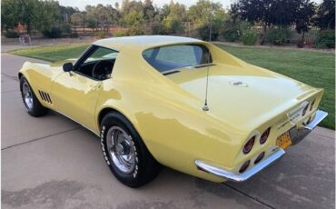 Chevrolet-corvette-1968-69