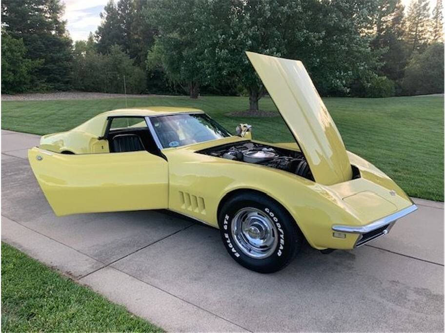 Chevrolet-corvette-1968-85