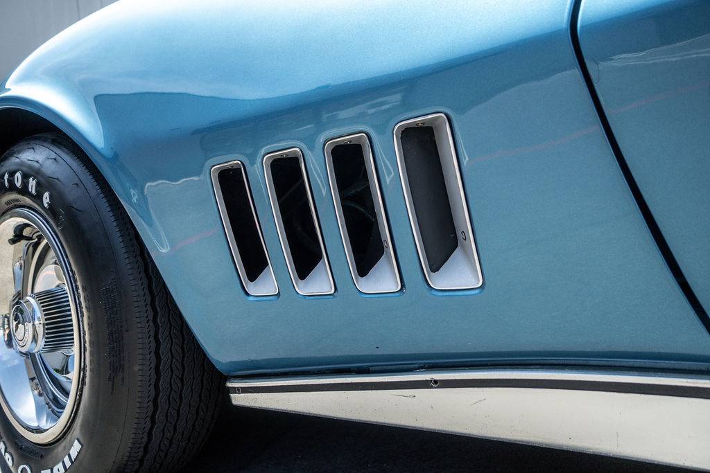 Chevrolet-corvette-1968-9