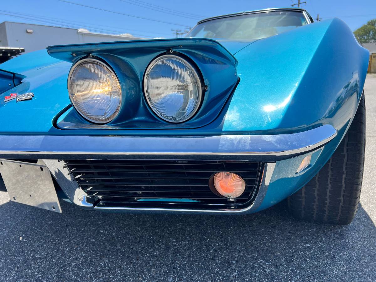 Chevrolet-corvette-1968-blue-20
