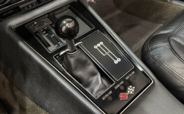 Chevrolet-corvette-1968-red-12
