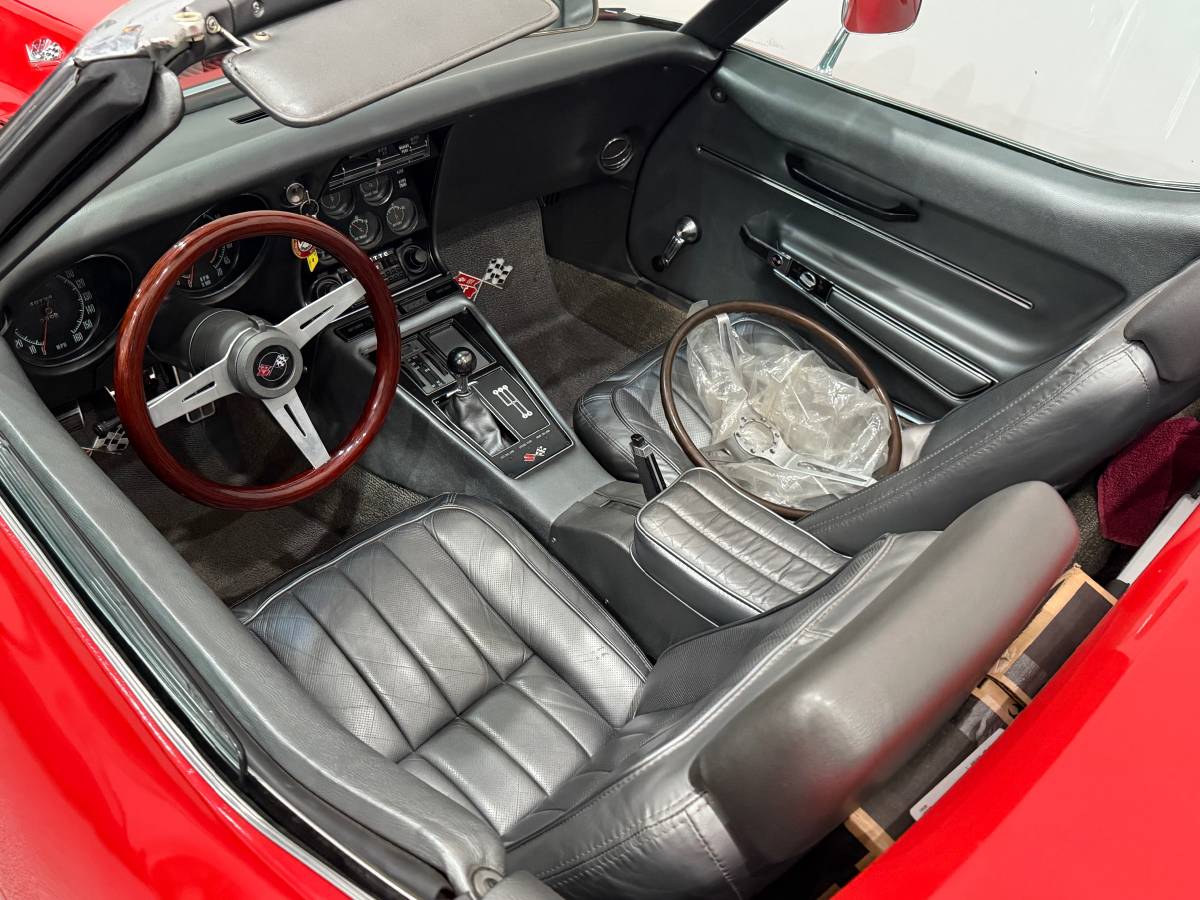 Chevrolet-corvette-1968-red-20