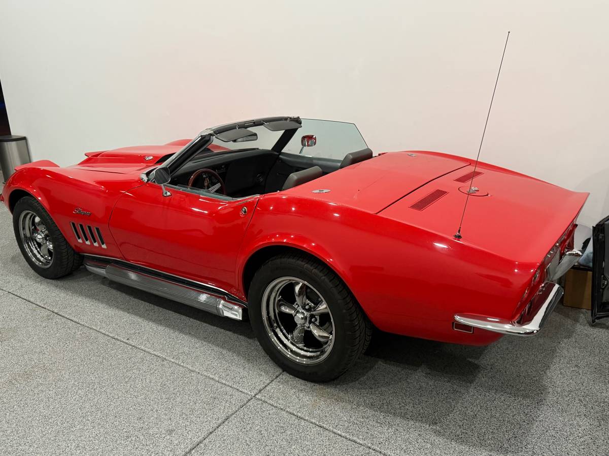 Chevrolet-corvette-1968-red-22