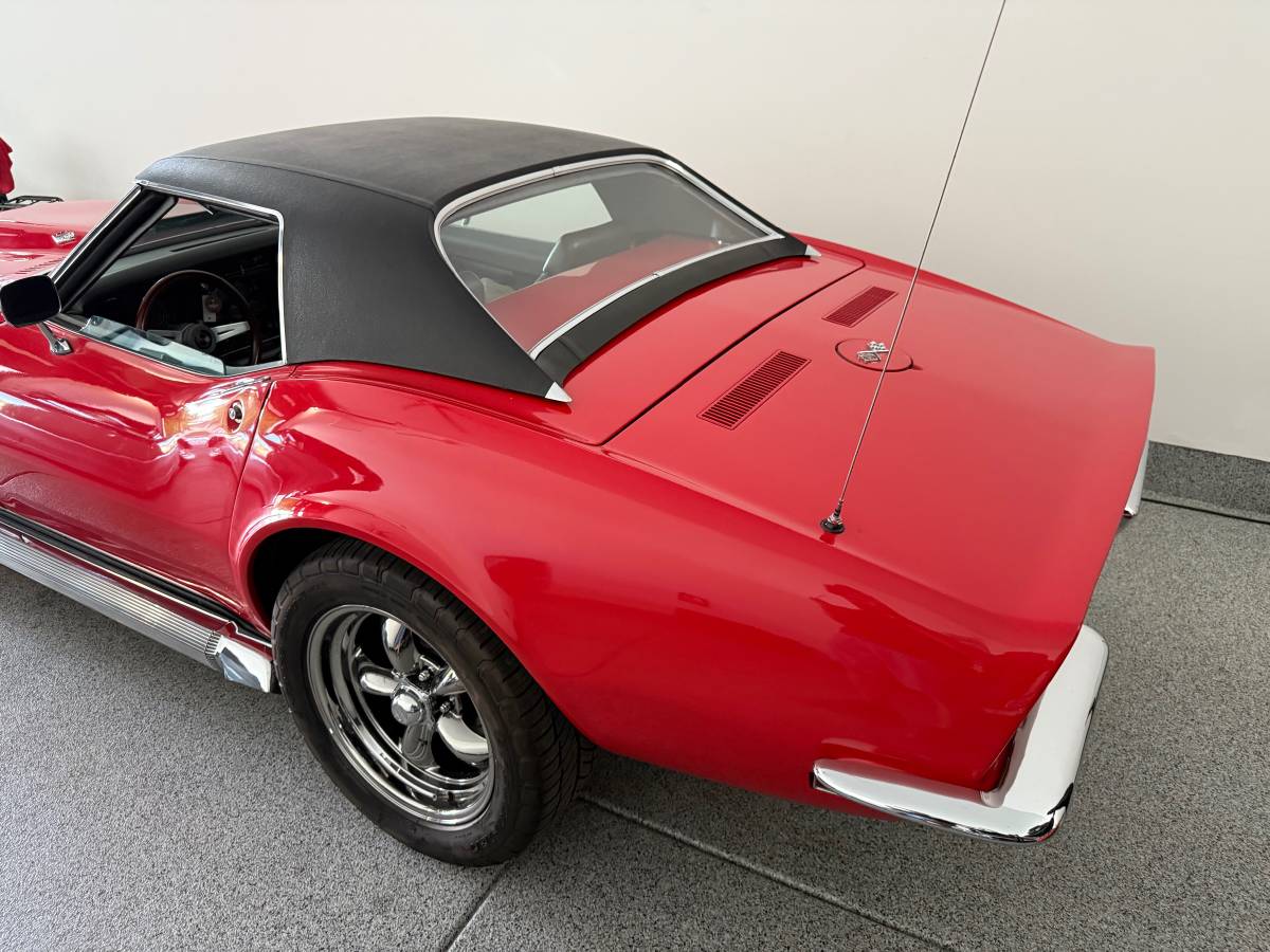 Chevrolet-corvette-1968-red-23