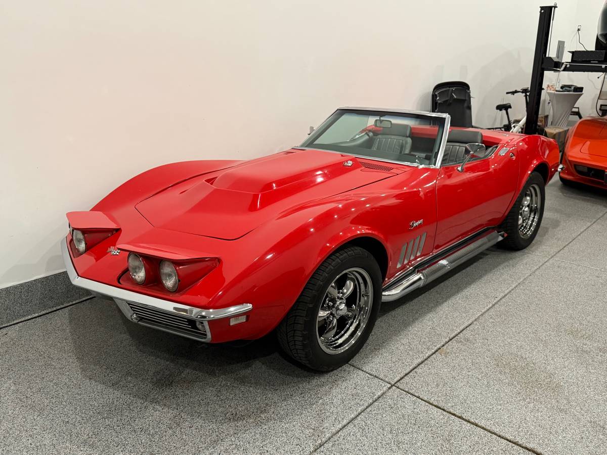 Chevrolet-corvette-1968-red