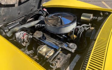 Chevrolet-corvette-1969-yellow-13