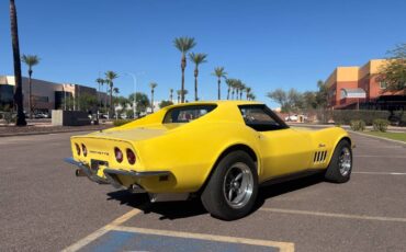 Chevrolet-corvette-1969-yellow-21