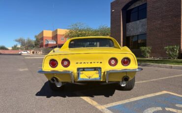 Chevrolet-corvette-1969-yellow