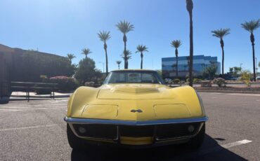 Chevrolet-corvette-1969-yellow-4