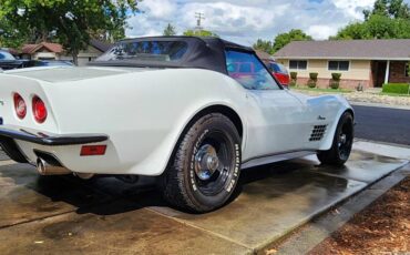 Chevrolet-corvette-1970-white-1