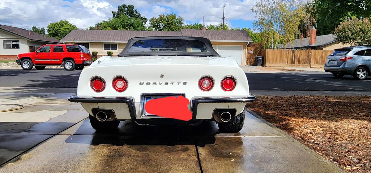 Chevrolet-corvette-1970-white-2