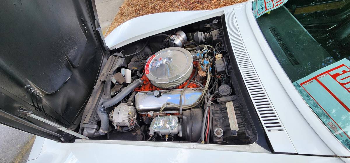 Chevrolet-corvette-1970-white-3