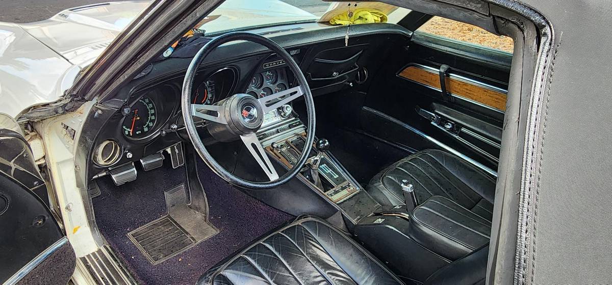 Chevrolet-corvette-1970-white-6