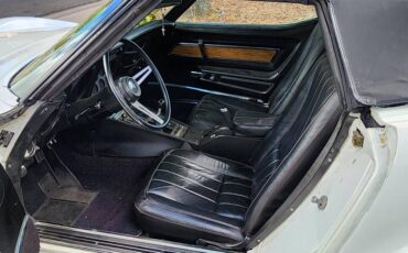 Chevrolet-corvette-1970-white-7