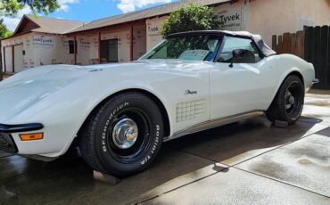 Chevrolet-corvette-1970-white-9