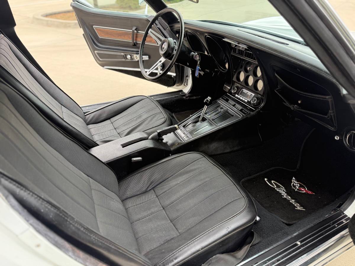 Chevrolet-corvette-1971-10