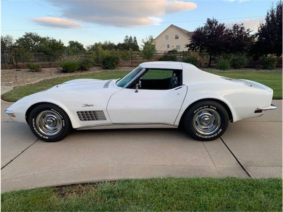 Chevrolet-corvette-1971-13