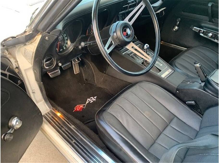Chevrolet-corvette-1971-15