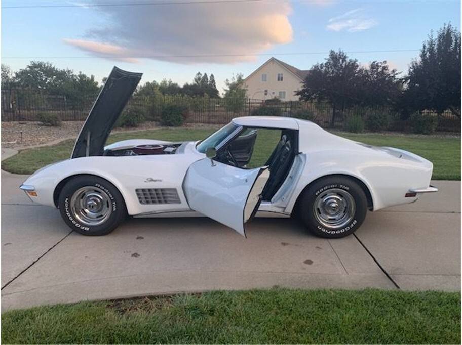 Chevrolet-corvette-1971-17