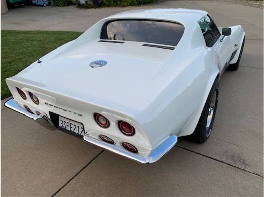 Chevrolet-corvette-1971-2