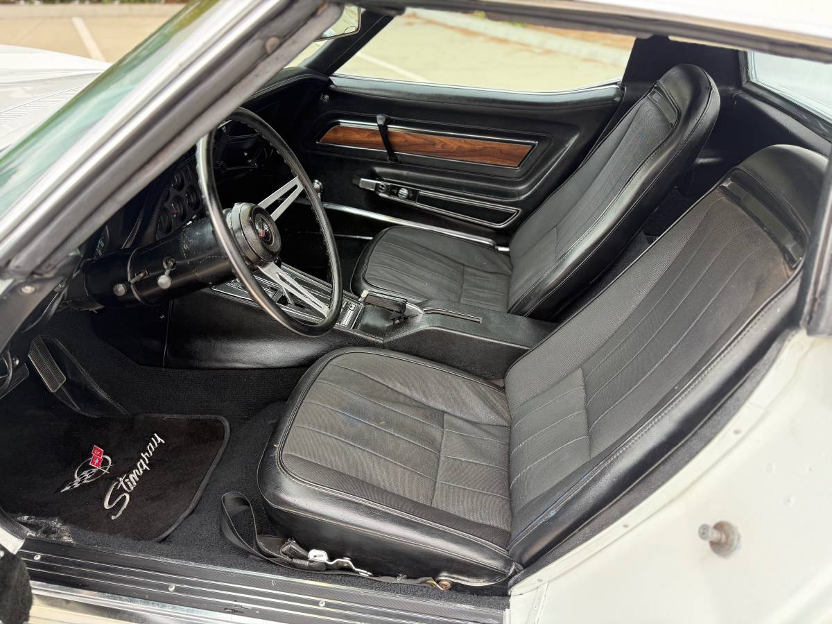 Chevrolet-corvette-1971-2