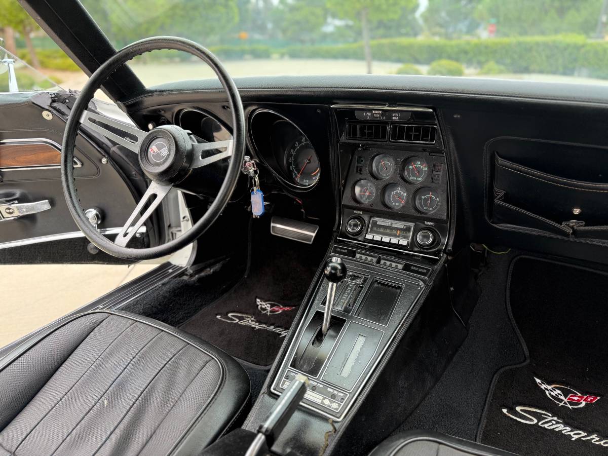 Chevrolet-corvette-1971-4