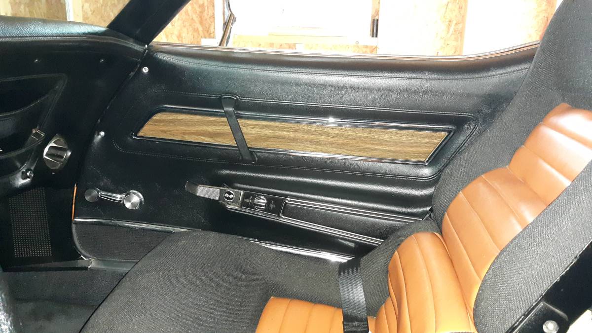 Chevrolet-corvette-1971-orange-1