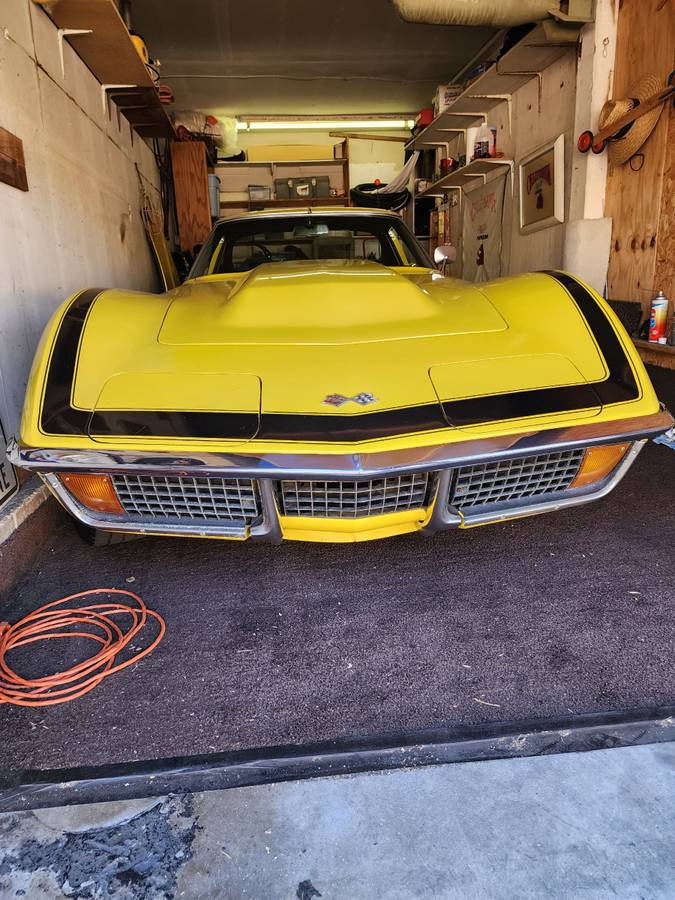 Chevrolet-corvette-1972-10