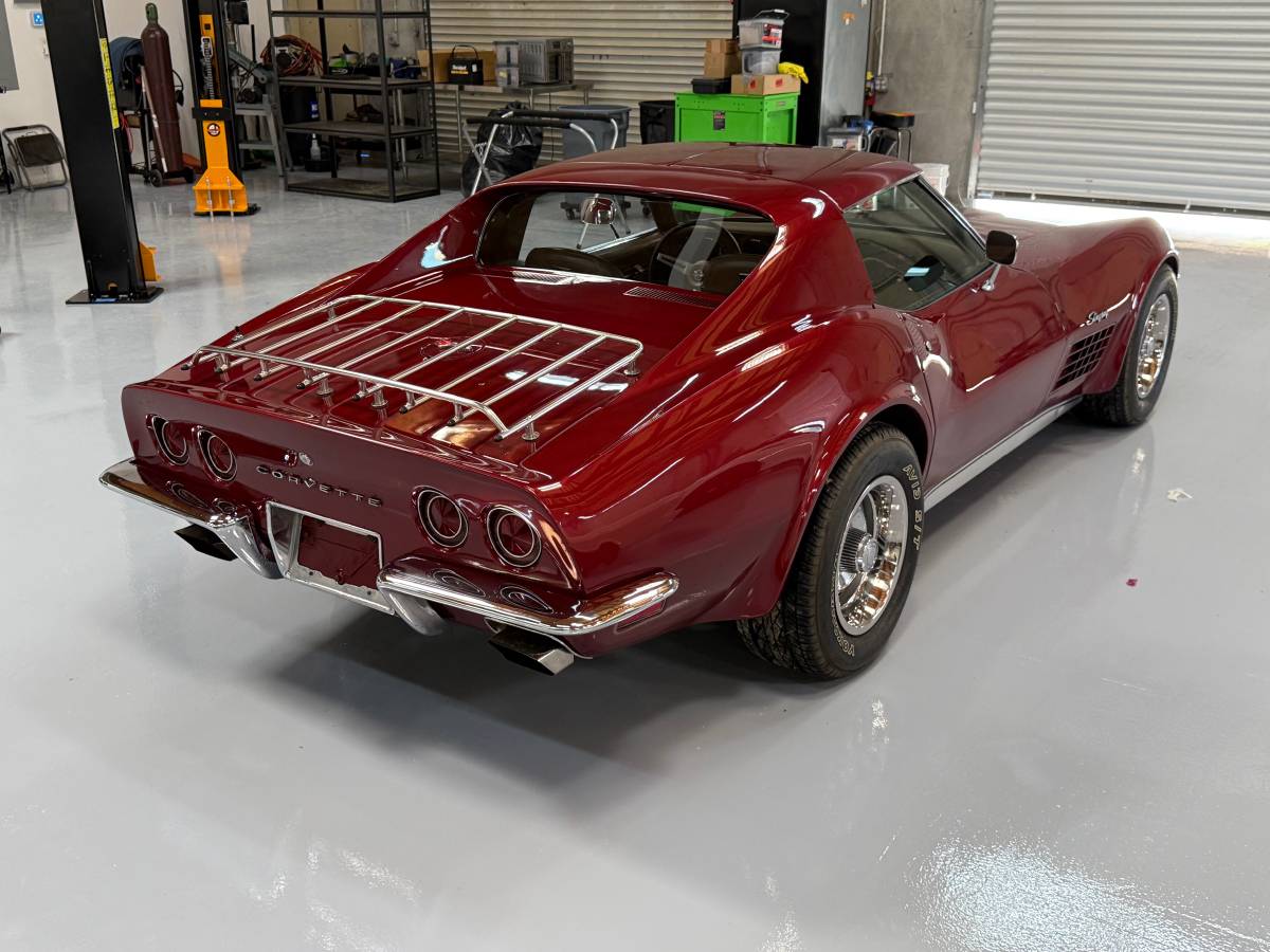 Chevrolet-corvette-1972-14