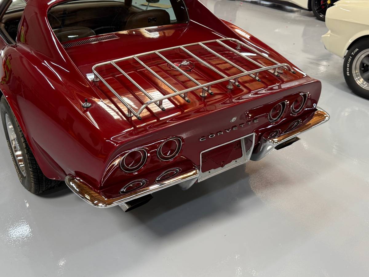 Chevrolet-corvette-1972-16