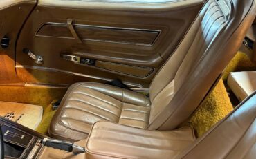Chevrolet-corvette-1972-21